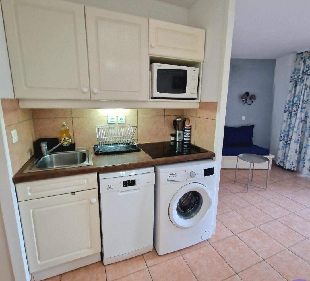 Appartement T2 - Bord De Mer - Piscine Six-Fours-les-Plages Eksteriør billede
